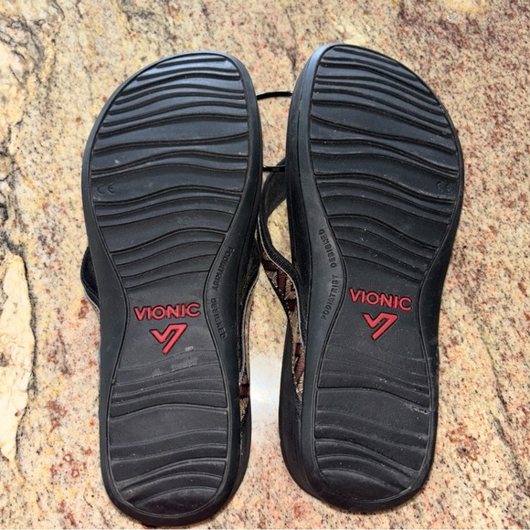 Vionic Black and Brown Sandals - Picture 5 of 6